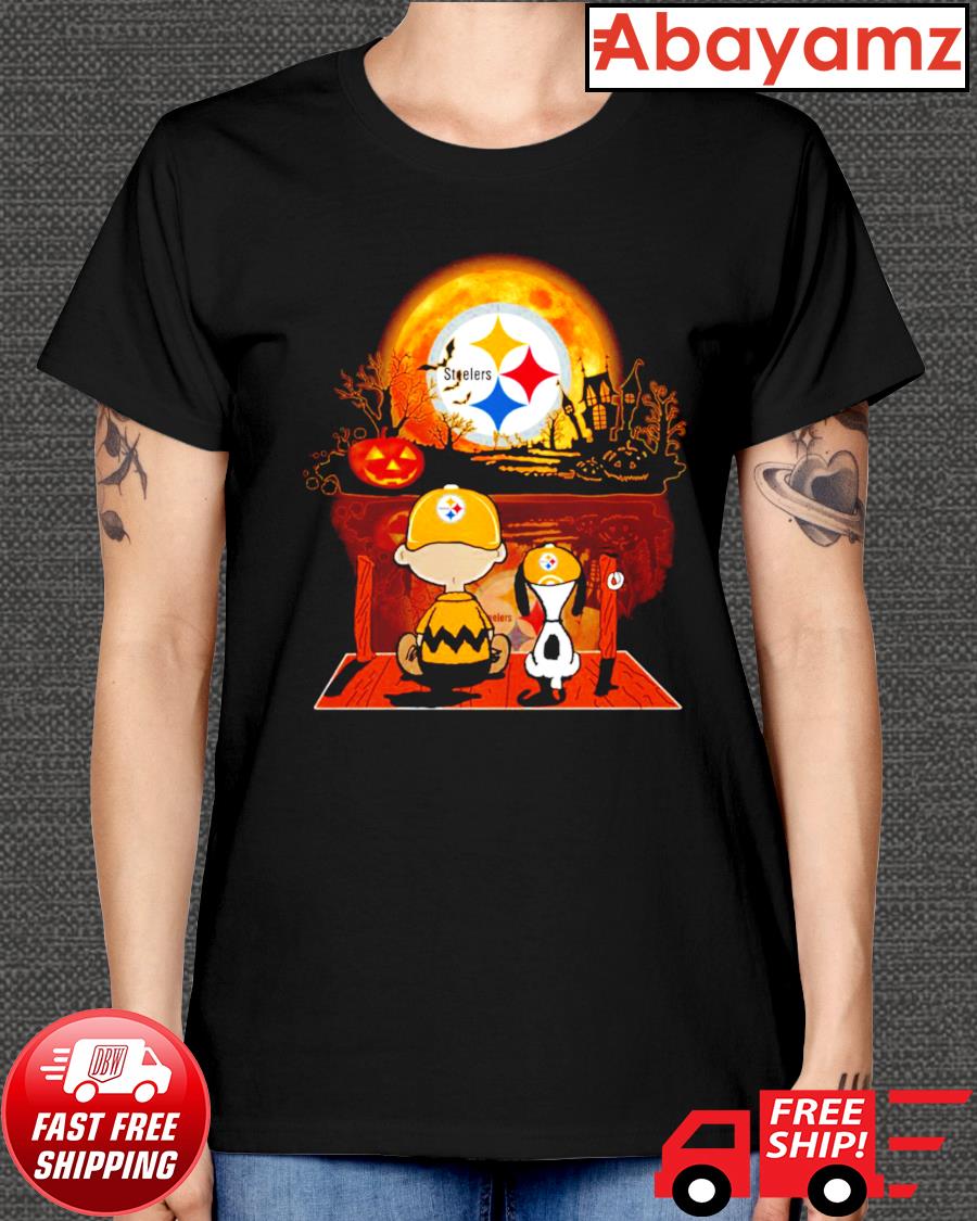 Charlie Brown And Snoopy Watching Pittsburgh Steelers Halloween T-Shirt